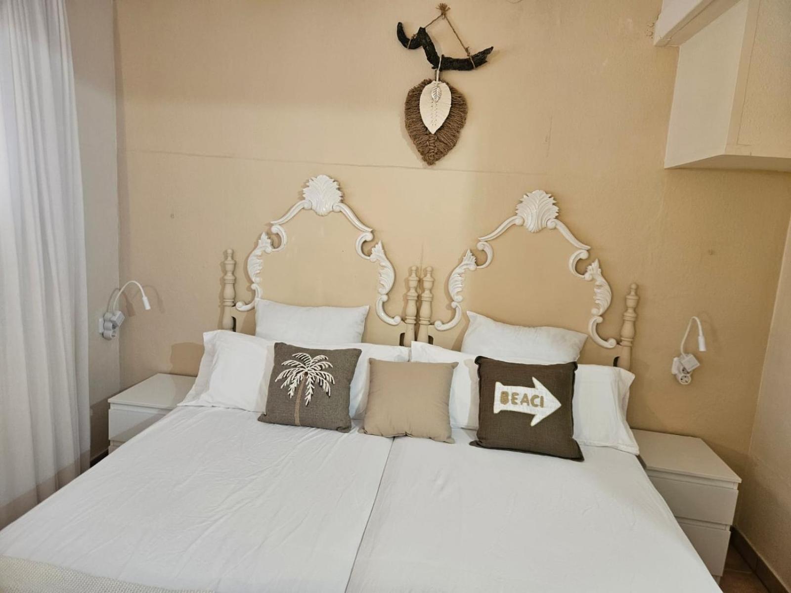 La Roqueta Hotel Tossa de Mar Extérieur photo